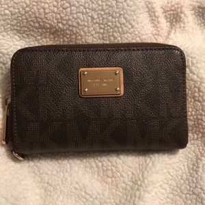 Michael kors wallet